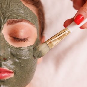 FACIAL ESSENTIAL