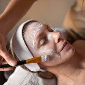 AITNA FACIAL